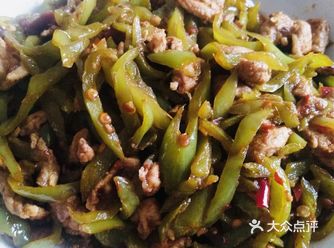色香味俱全的开胃下饭菜～青椒炒肉丝