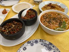 黑红三剁双拼-蝴蝶泉宾馆-中餐厅