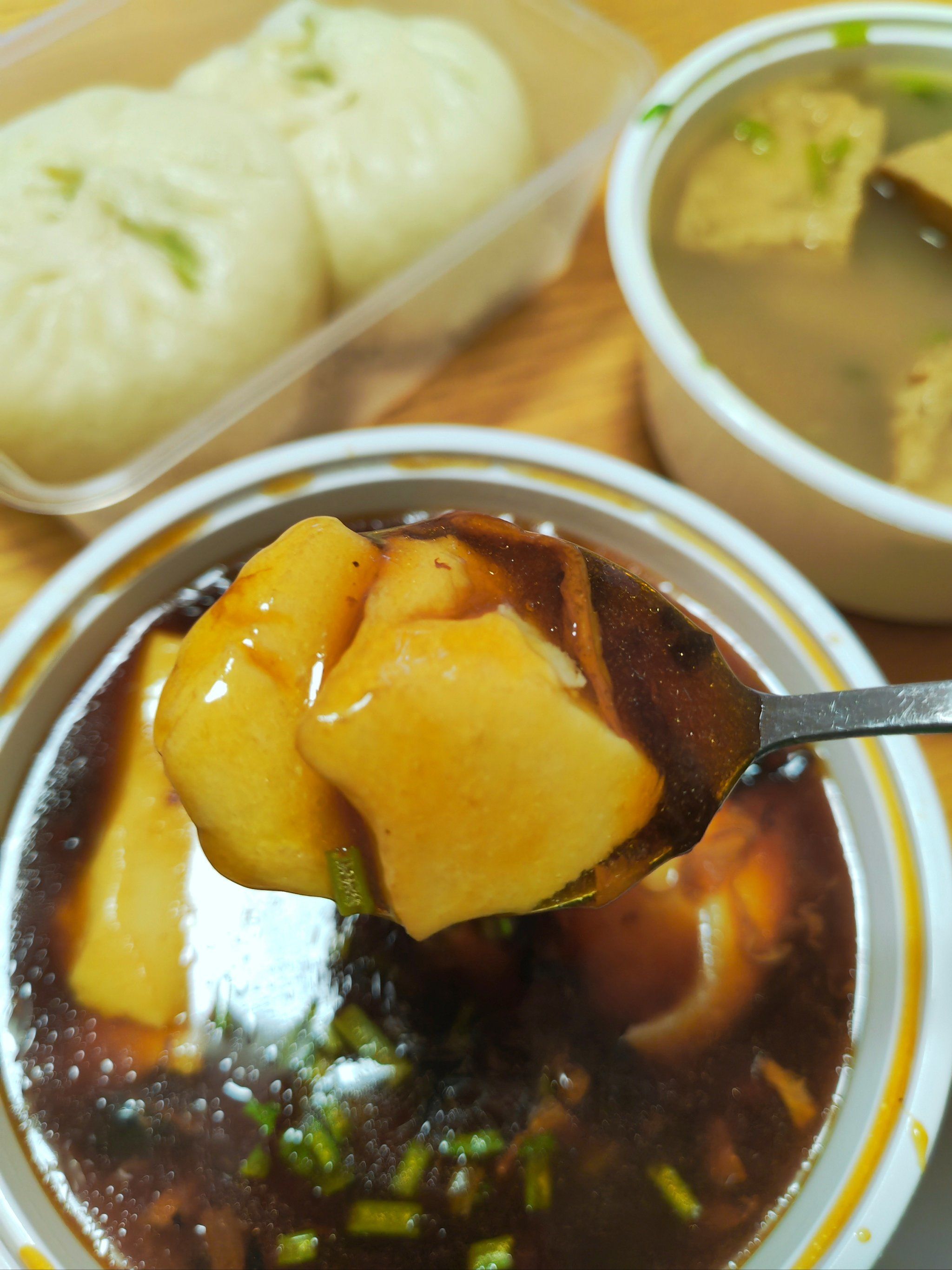 早餐要吃饱也要吃好 豆腐脑包子一个也不能少