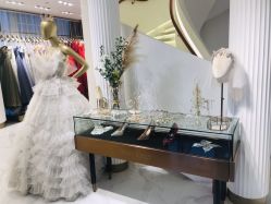 点击看大图 -GRACE KELLY婚纱与礼服(北京店)