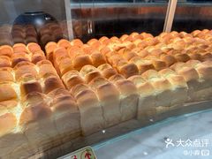 -HOT CRUSH趁热集合·现烤面包(环球港店)