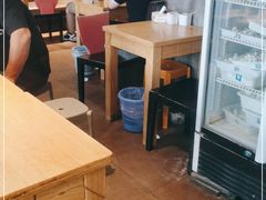 大堂-真真鲜馄饨店(启蒙路店)