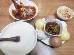 -三好食堂(煎饺·馄饨·肉饼米线·盛世广场店)