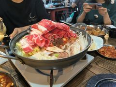 部队锅-MI WU FACTORY米屋美食工厂餐厅(绿地店)