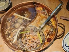 -洱火云南酸菜牛肉火锅(石景山当代商城店)