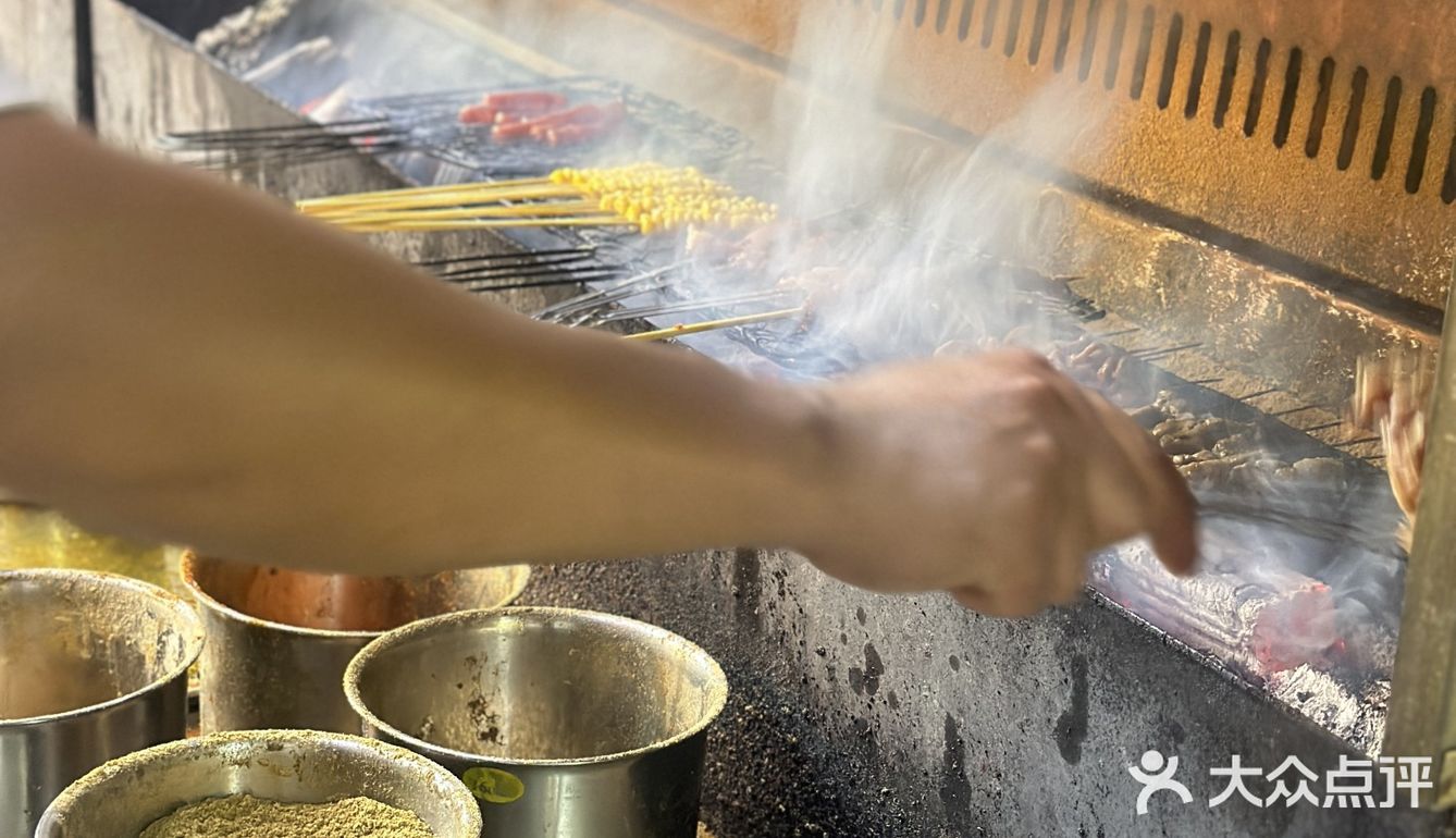 想吃正宗汉派烤串就来这……