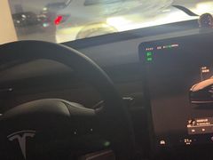 -TESLA 特斯拉(上海太古汇体验店)