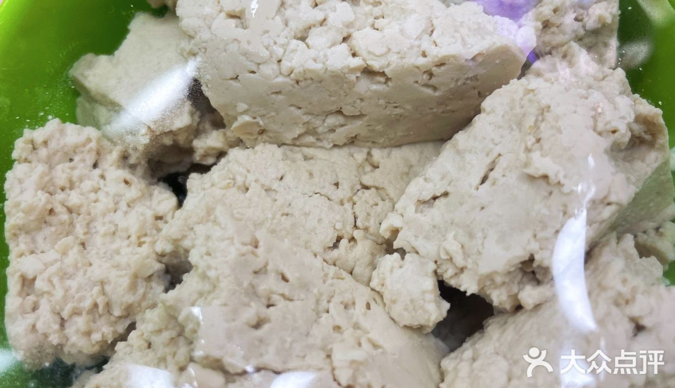 酸菜串串儿认准胡龙飞