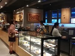 面包甜点陈列柜-星巴克臻选(深圳万象天地旗舰店)