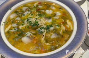 Sour Cabbage with Crisp Fish Slices