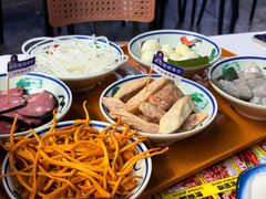 -刘姐啤酒鱼民族演艺餐厅(西街总店)
