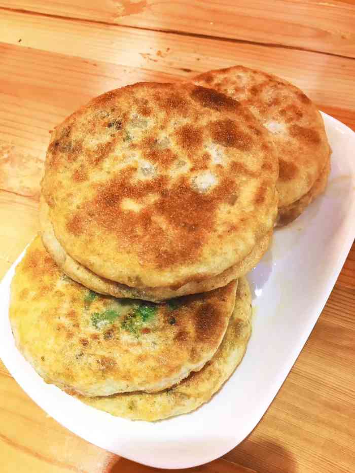 高晓山祖传牛庄馅饼-"特别差,一个人吃饭去的,竟然说馅饼三张起.