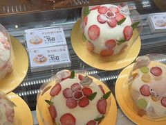 -花花卷卷·鲜食蛋糕(静安久光百货店)