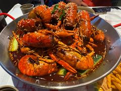 -肥肥虾庄·金牌油焖大虾(汉街SKP店)