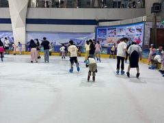 -正佳冰河湾真冰滑冰场