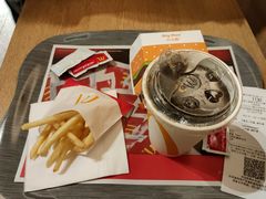 -麦当劳(中山公园龙之梦店)