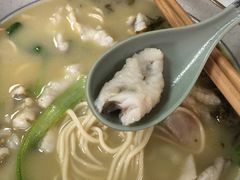 -明呈黄鱼面馆(斜土路店)