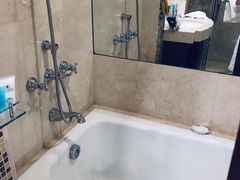 -汕尾巴黎半岛酒店