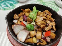 -云海肴汽锅鸡·云南小炒(曲江大悦城店)