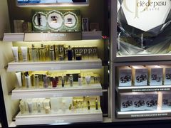 -中免(澳门机场免税店)