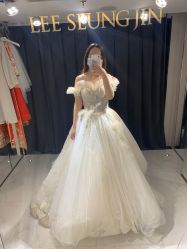 -GRACE KELLY婚纱与礼服(北京店)