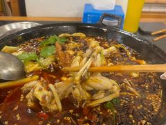 -鸿顺老铁锅美蛙鱼府(解放碑店)