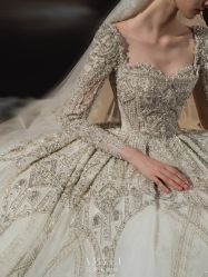 -艾米丽婚纱礼服