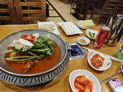 -喇喇排骨火锅·传统韩式脊骨汤(望京西园总店)