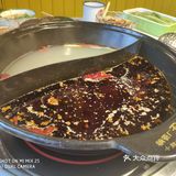 味道很正。要的鸳鸯锅底，但是还是辣的过瘾