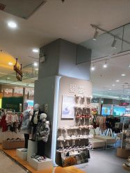 -孩子王童乐园(唐山万达广场店)