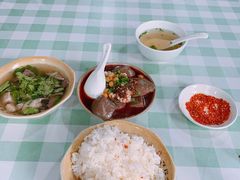 鲜血旺-杨三孃跷脚牛肉(西外棕榈岛店)