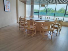 -如意山房柿子树下餐厅