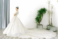 -Lady  Jane高端婚纱礼服馆