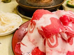 -洞庭洲·防空洞火锅·铜锅涮肉·烧烤(新百广场店)