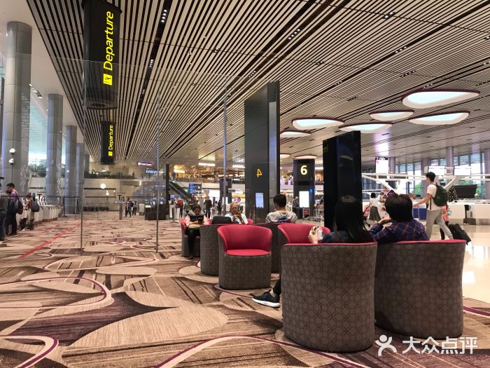 樟宜机场T4航站楼图片