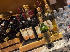 -雍容荟帝王蟹活龙虾展台自助(IFS黑金店)