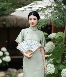 -租旗袍租礼服馆