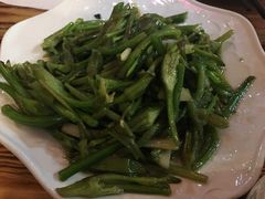 -小锅巴纳西餐厅