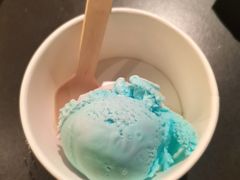 -钱小奴海鲜自助黑金店(杭州滨江龙湖店)