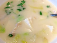 豆腐鱼汤-Local泰莲庭(虹鳟鱼店)