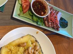 菠萝海鲜炒饭-mango tree芒果树泰国餐厅(青岛万象城店)