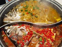 -阿瓦山寨·湘菜现炒·剁椒鱼头王(咸阳总店)