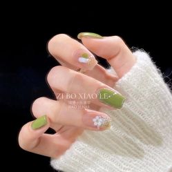 -小乐化妆美甲半永久培训学校