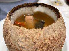 原盅椰皇炖乌鸡汤-顺峰(农展馆店)