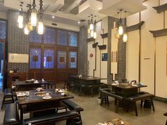 大堂-仁虎老火锅(黄泥磅店)