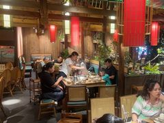 -野山舂·贵州现舂酸汤火锅(鸿通城店)