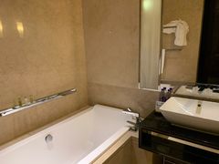 -广州天河希尔顿酒店