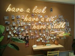 -新华里咖啡书吧(新华书店小寨店)