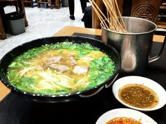 -杨记清芳牛肉拉面(宝龙广场店)