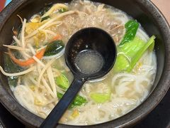 -灵芝妹子海鲜米线(瓦房店新玛特店)